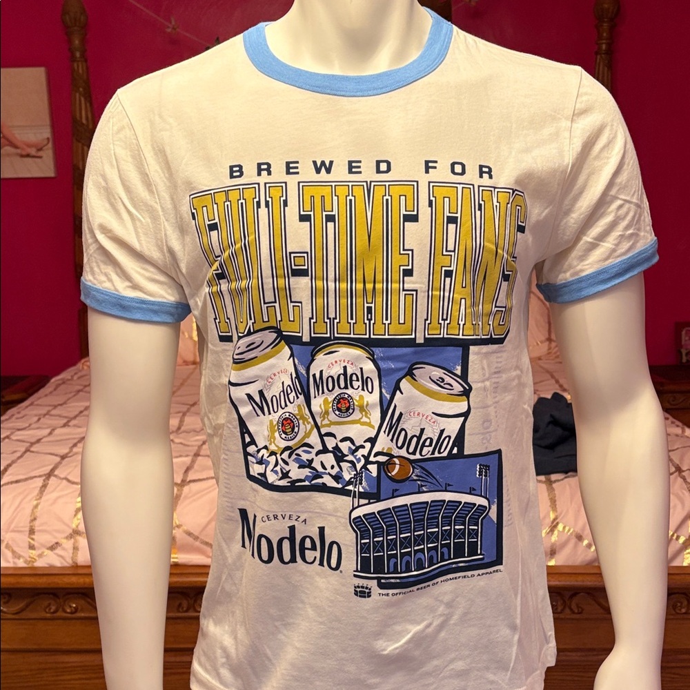 Modelo White and Blue Graphic Tee